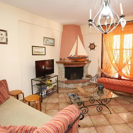 Διαμέρισμα Maisonette For 8