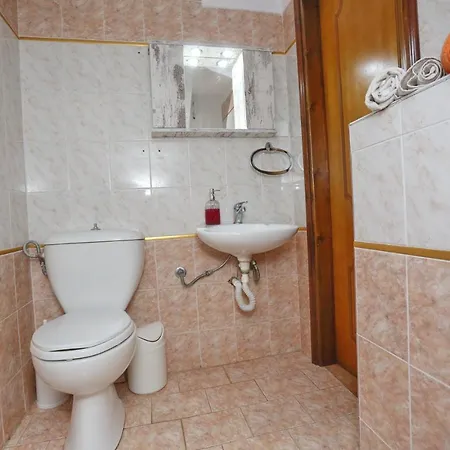 Maisonette For 8
