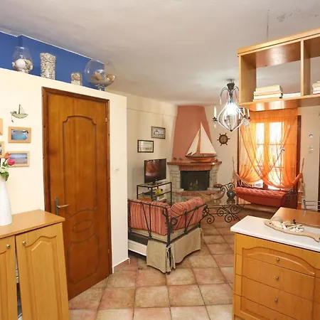 Maisonette For 8 Διαμέρισμα Πευκοχώρι