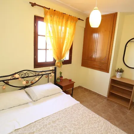 Maisonette For 8 Apartment